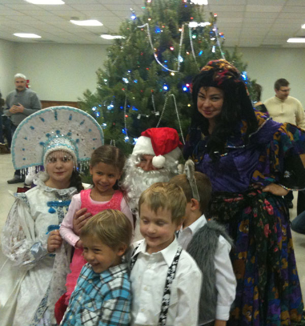 Ded Moroz, Snegurochka, Baba Yaga in Manville, New Jersey -  ,        (),  -, 12-29-2012