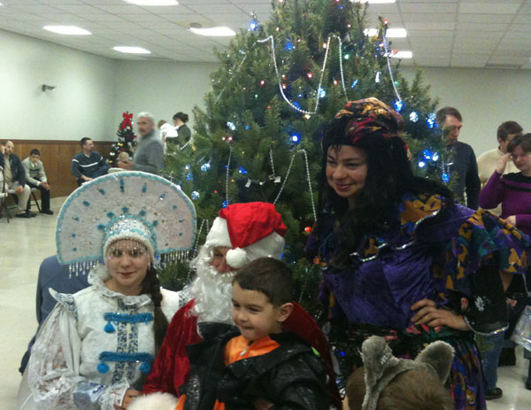 Ded Moroz, Snegurochka, Baba Yaga in Manville, New Jersey -  ,        (),  -, 12-29-2012